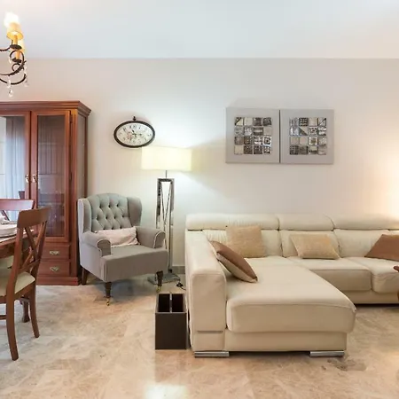 Keywise Perfect Location Next To Maria Zambrano Station, , ,pool And Free Parking