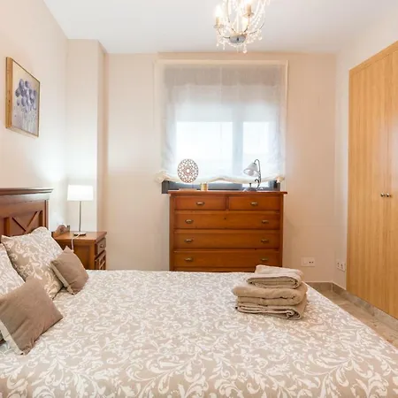 Keywise Perfect Location Next To Maria Zambrano Station, , ,pool And Free Parking * Malaga