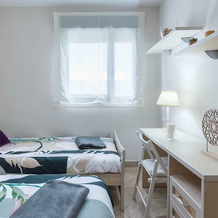 Keywise Perfect Location Next To Maria Zambrano Station, , ,pool And Free Parking * Málaga